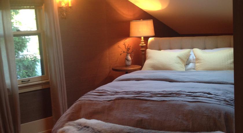 Kara'S Kottages Bed & Breakfast Kalamazoo Room photo